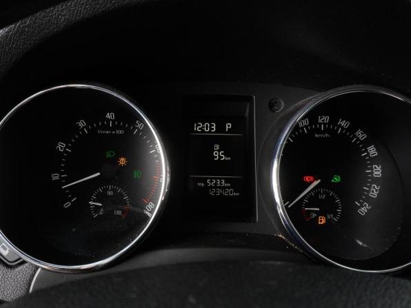 Skoda Yeti I с пробегом 2012 года, цена 889 000 рублей, 123420 км, внедорожник, Автокод Объявления