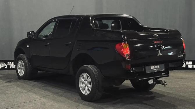 Mitsubishi L200 IV с пробегом 2012 года, цена 1 250 000 рублей, 302538 км, пикап, Автокод Объявления