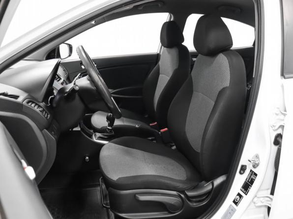 Hyundai Solaris I с пробегом 2014 года, цена 799 000 рублей, 123600 км, седан, Автокод Объявления