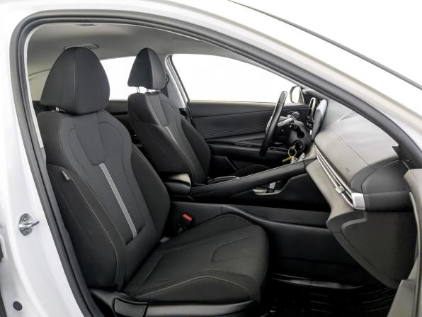 Hyundai Elantra VII (CN7) с пробегом 2022 года, цена 2 010 000 рублей, 69901 км, седан, Автокод Объявления