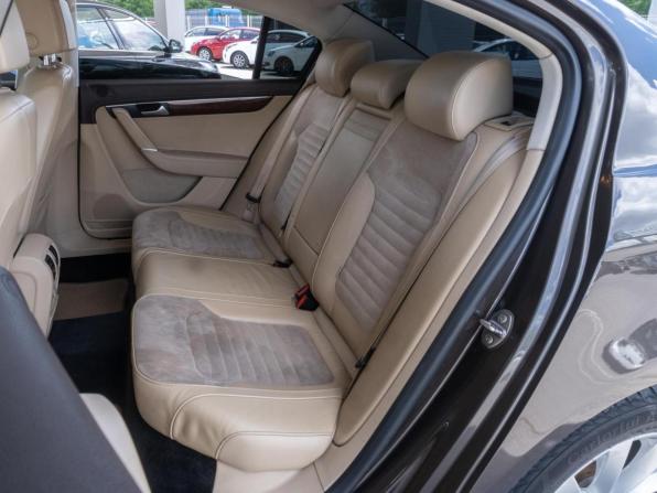 Volkswagen Passat B7 с пробегом 2012 года, цена 940 000 рублей, 282585 км, седан, Автокод Объявления