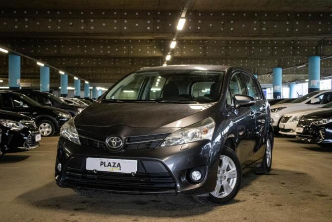 Toyota Verso I Рестайлинг с пробегом 2013 года, цена 1 399 000 рублей, 148831 км, компактвэн, Автокод Объявления