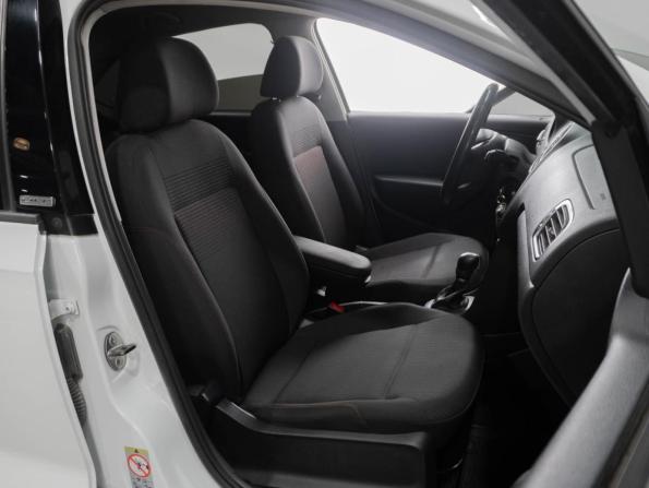 Volkswagen Polo V Рестайлинг с пробегом 2018 года, цена 880 000 рублей, 194923 км, седан, Автокод Объявления