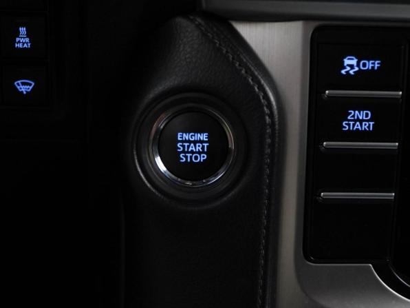 Toyota Land Cruiser Prado 150 Series Рестайлинг 2 с пробегом 2018 года, цена 5 217 055 рублей, 143478 км, внедорожник, Автокод Объявления