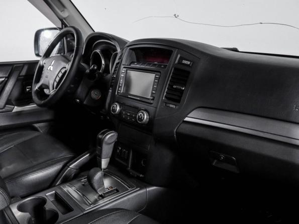 Mitsubishi Pajero IV Рестайлинг 1 с пробегом 2012 года, цена 1 630 000 рублей, 220186 км, внедорожник, Автокод Объявления