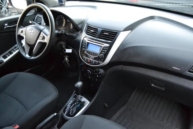 Hyundai Solaris I с пробегом 2011 года, цена 650 000 рублей, 131768 км, седан, Автокод Объявления