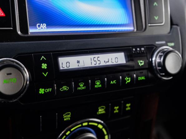 Toyota Land Cruiser Prado 150 Series Рестайлинг 1 с пробегом 2014 года, цена 3 149 500 рублей, 326443 км, внедорожник, Автокод Объявления