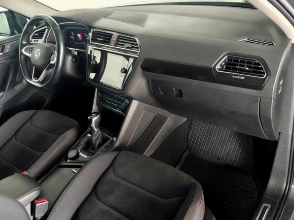 Volkswagen Tiguan II Рестайлинг с пробегом 2021 года, цена 3 350 000 рублей, 51177 км, внедорожник, Автокод Объявления
