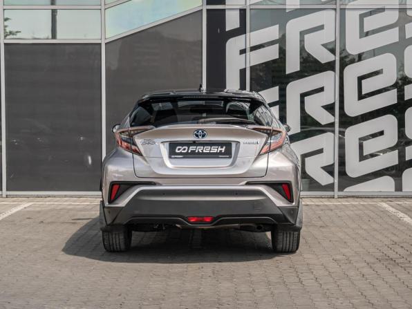 Toyota C-HR I с пробегом 2019 года, цена 2 400 000 рублей, 117932 км, внедорожник, Автокод Объявления