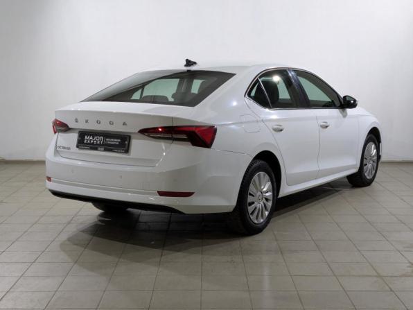 Skoda Octavia IV (A8) с пробегом 2021 года, цена 2 465 000 рублей, 53778 км, лифтбек, Автокод Объявления