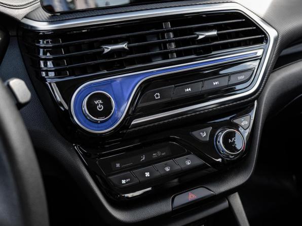 Changan Alsvin с пробегом 2023 года, цена 1 025 000 рублей, 10239 км, седан, Автокод Объявления