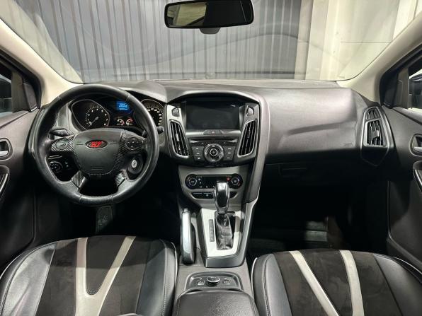 Ford Focus III с пробегом 2013 года, цена 999 900 рублей, 137000 км, хэтчбек, Автокод Объявления
