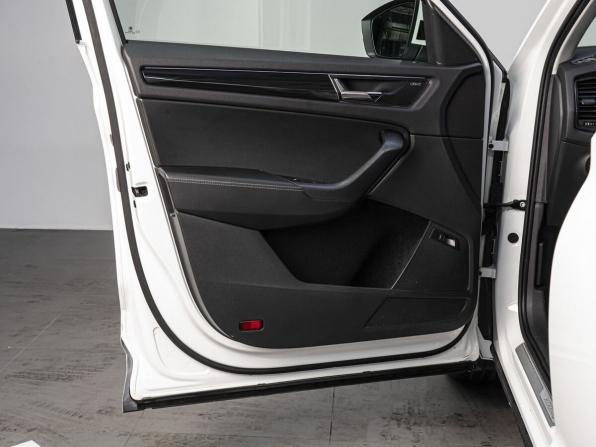 Skoda Kodiaq I с пробегом 2021 года, цена 3 499 000 рублей, 71787 км, внедорожник, Автокод Объявления