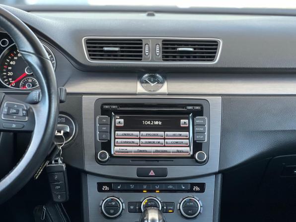 Volkswagen Passat B7 с пробегом 2012 года, цена 1 079 000 рублей, 179519 км, седан, Автокод Объявления