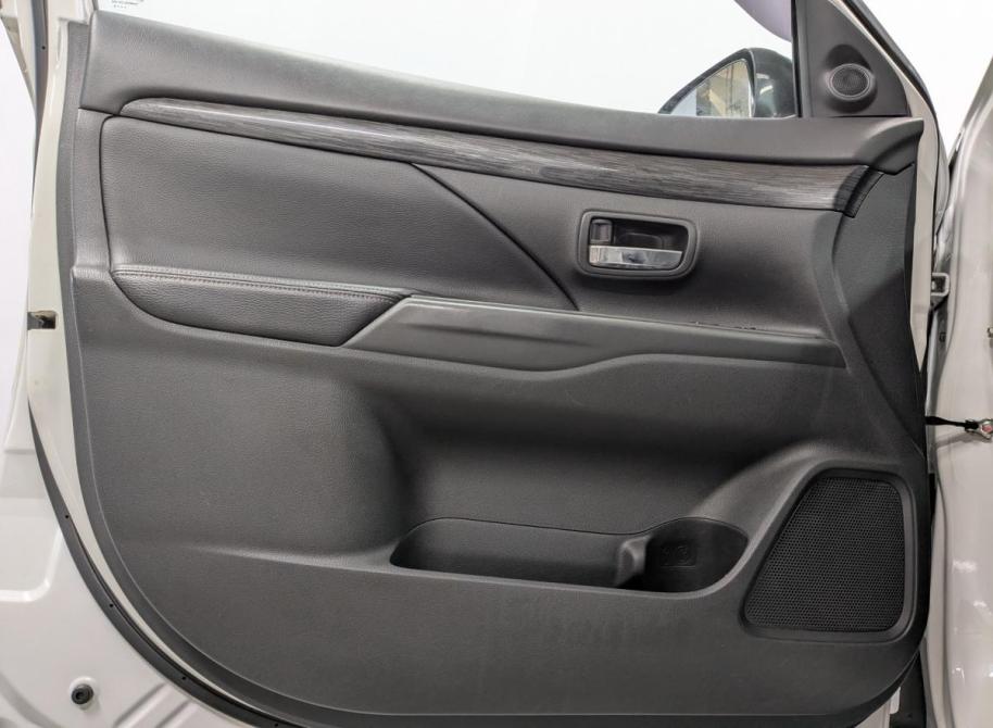 Mitsubishi Outlander III Рестайлинг 2 Санкт-Петербург  - изображение 19