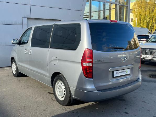 Hyundai H-1 II Рестайлинг 2 с пробегом 2018 года, цена 2 549 000 рублей, 144807 км, минивэн, Автокод Объявления