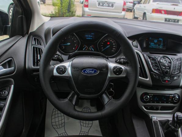 Ford Focus III с пробегом 2014 года, цена 670 000 рублей, 240380 км, седан, Автокод Объявления