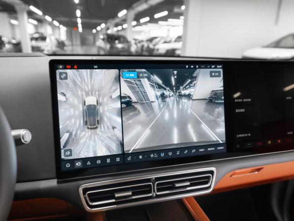 Li Auto (Lixiang) L8 I с пробегом 2023 года, цена 6 500 000 рублей, 50 км, внедорожник, Автокод Объявления