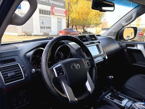 Toyota Land Cruiser Prado 150 Series Рестайлинг 1 с пробегом 2014 года, цена 3 050 000 рублей, 254452 км, внедорожник, Автокод Объявления