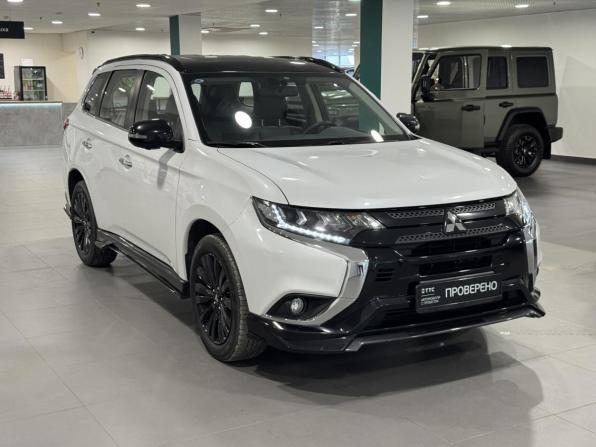 Mitsubishi Outlander III Рестайлинг 3 с пробегом 2022 года, цена 3 180 000 рублей, 38215 км, внедорожник, Автокод Объявления