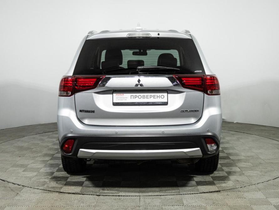 Mitsubishi Outlander III Рестайлинг 2 Санкт-Петербург  - изображение 7
