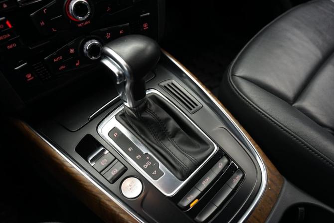 Audi Q5 I (8R) Рестайлинг с пробегом 2012 года, цена 2 150 000 рублей, 125000 км, внедорожник, Автокод Объявления