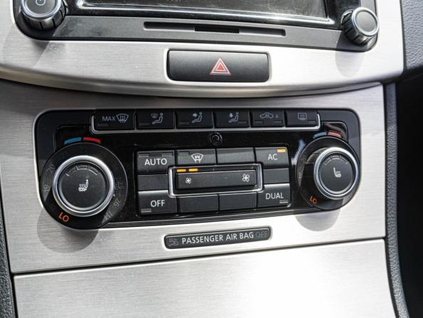 Volkswagen Passat B7 с пробегом 2011 года, цена 1 474 000 рублей, 102479 км, седан, Автокод Объявления