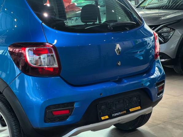 Renault Sandero II с пробегом 2014 года, цена 960 000 рублей, 117579 км, хэтчбек, Автокод Объявления