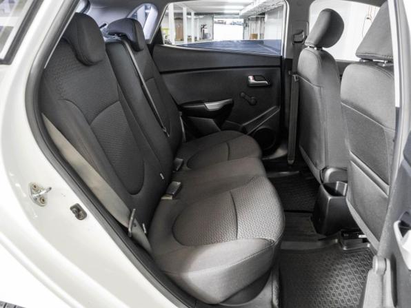 Kia Rio III Рестайлинг с пробегом 2017 года, цена 1 187 000 рублей, 81710 км, хэтчбек, Автокод Объявления