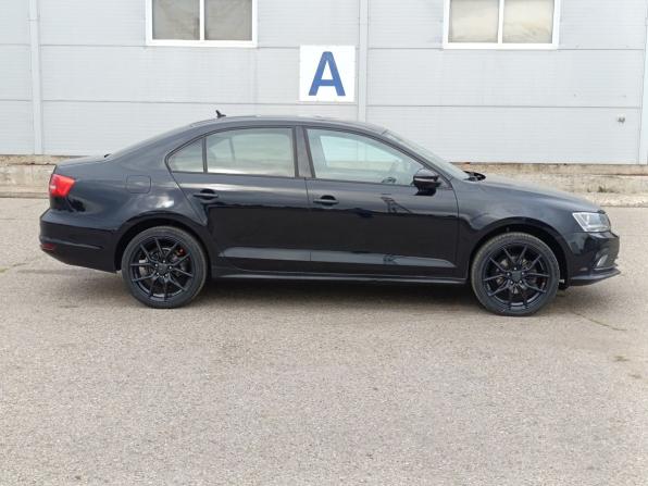 Volkswagen Jetta VI Рестайлинг с пробегом 2015 года, цена 950 000 рублей, 220000 км, седан, Автокод Объявления