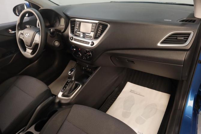 Hyundai Solaris II с пробегом 2018 года, цена 1 359 000 рублей, 71234 км, седан, Автокод Объявления