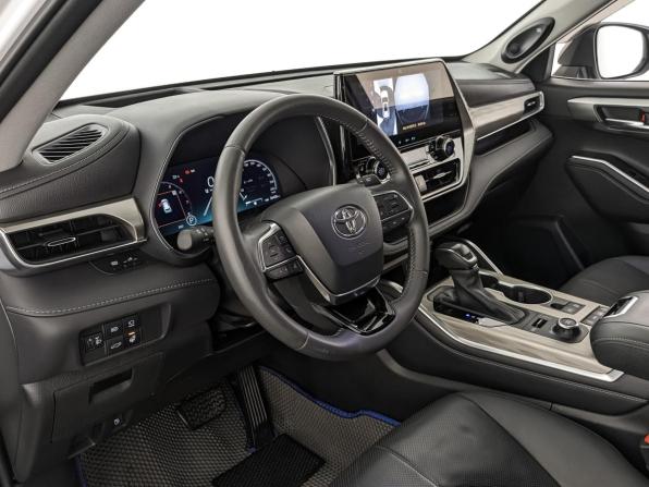 Toyota Highlander IV (XU70) с пробегом 2024 года, цена 4 940 000 рублей, 34400 км, внедорожник, Автокод Объявления