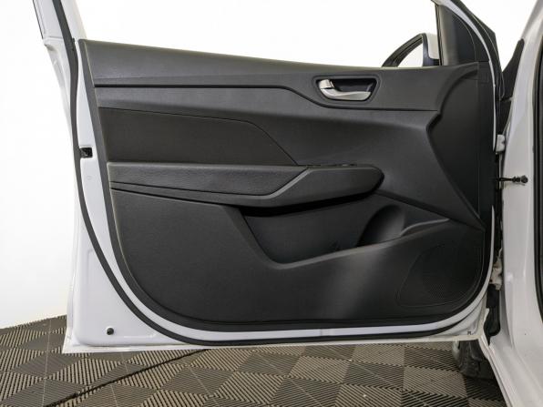 Hyundai Solaris II Рестайлинг с пробегом 2022 года, цена 1 640 000 рублей, 70359 км, седан, Автокод Объявления