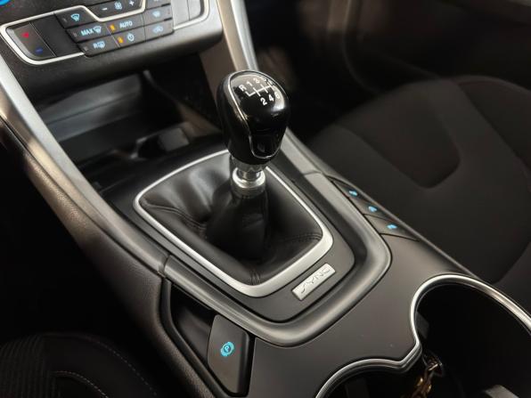 Ford Mondeo V с пробегом 2017 года, цена 1 459 900 рублей, 182824 км, универсал, Автокод Объявления
