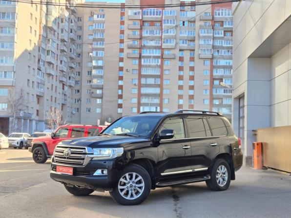 Toyota Land Cruiser 200 Series Рестайлинг 2 с пробегом 2018 года, цена 4 749 000 рублей, 360000 км, внедорожник, Автокод Объявления