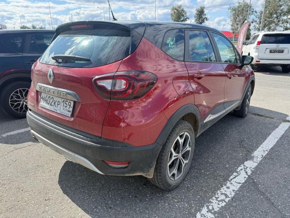 Renault Kaptur I с пробегом 2018 года, цена 1 299 000 рублей, 109969 км, внедорожник, Автокод Объявления