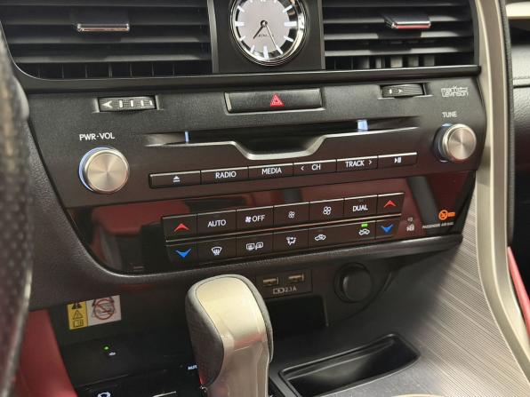 Lexus RX IV Рестайлинг с пробегом 2019 года, цена 4 085 000 рублей, 163096 км, внедорожник, Автокод Объявления