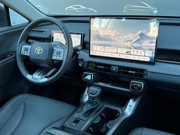 Toyota RAV4 VI (XA60) с пробегом 2026 года, цена 4 525 000 рублей, 11 км, внедорожник, Автокод Объявления