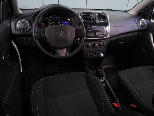 Renault Logan II с пробегом 2017 года, цена 749 000 рублей, 144460 км, седан, Автокод Объявления