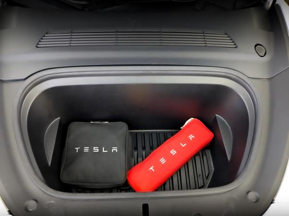 Tesla Model Y I с пробегом 2021 года, цена 4 100 000 рублей, 65205 км, внедорожник, Автокод Объявления