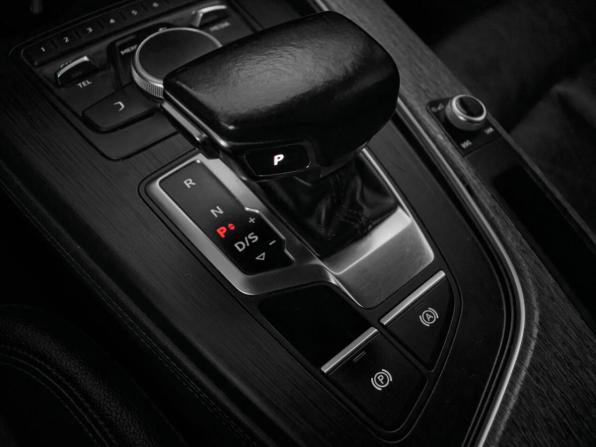 Audi A4 V (B9) с пробегом 2016 года, цена 1 750 000 рублей, 233810 км, седан, Автокод Объявления