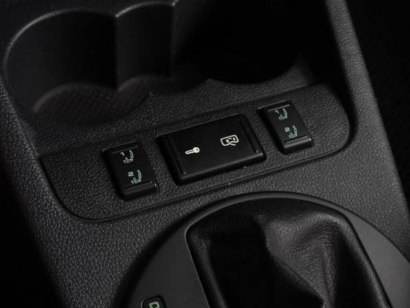 Skoda Fabia II Рестайлинг с пробегом 2012 года, цена 899 000 рублей, 120304 км, хэтчбек, Автокод Объявления