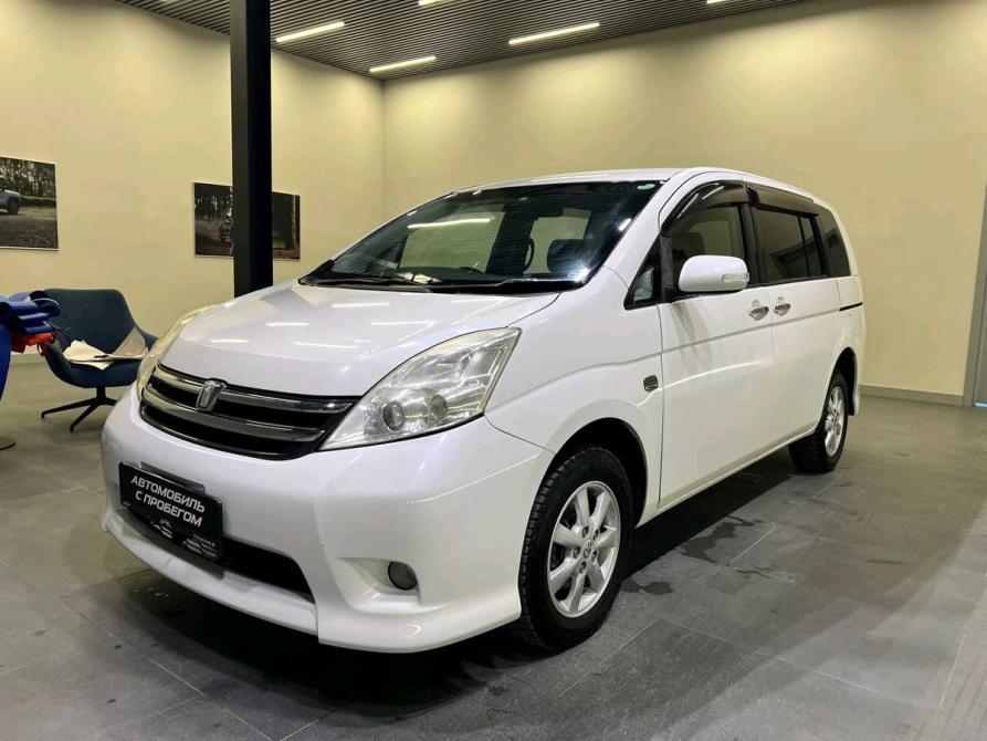 Toyota ISis I Рестайлинг Новосибирск  - изображение 1