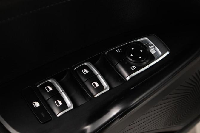 Kia K5 III с пробегом 2022 года, цена 2 609 000 рублей, 9200 км, седан, Автокод Объявления