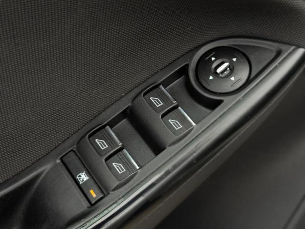 Ford Focus III с пробегом 2012 года, цена 905 000 рублей, 171242 км, хэтчбек, Автокод Объявления