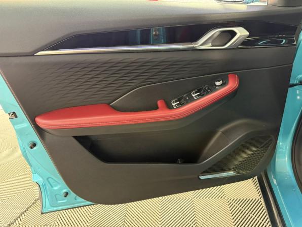 Geely Coolray I Рестайлинг с пробегом 2023 года, цена 2 000 000 рублей, 76000 км, внедорожник, Автокод Объявления