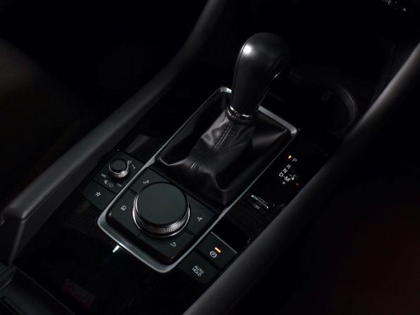 Mazda 3 IV (BP) с пробегом 2020 года, цена 1 869 995 рублей, 60669 км, хэтчбек, Автокод Объявления