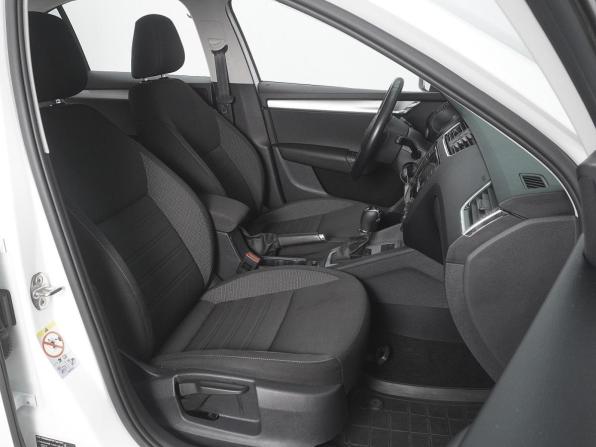 Skoda Octavia III (A7) Рестайлинг с пробегом 2019 года, цена 2 520 000 рублей, 36858 км, лифтбек, Автокод Объявления
