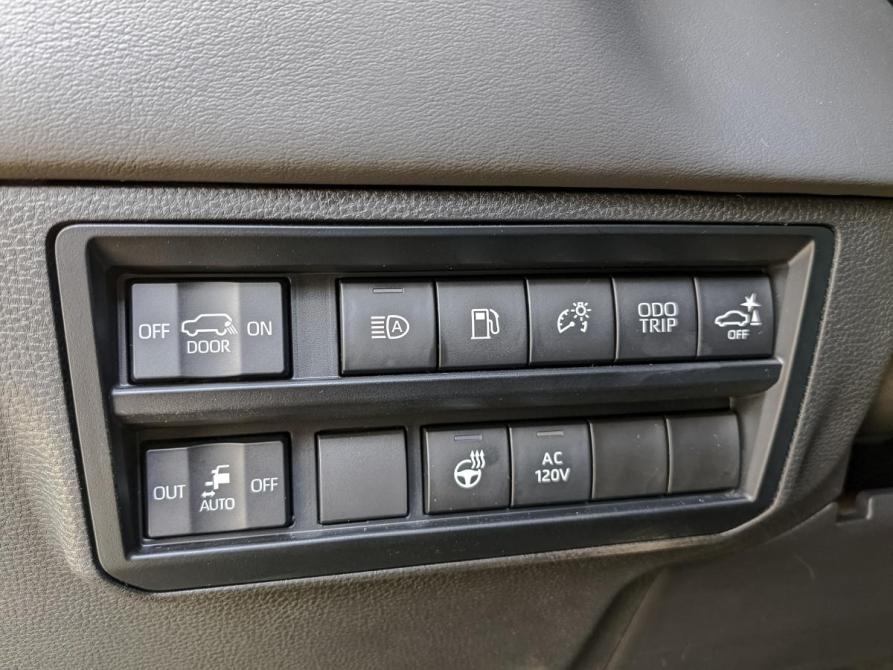 Toyota Sequoia III Москва  - изображение 25