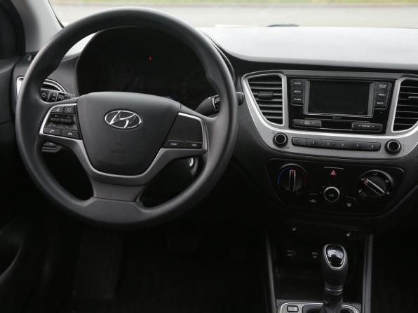 Hyundai Solaris II Рестайлинг с пробегом 2021 года, цена 1 851 000 рублей, 26700 км, седан, Автокод Объявления